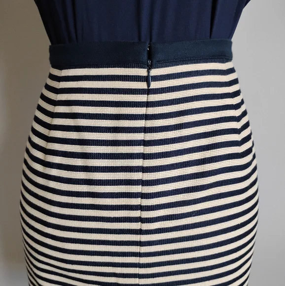 LOFT Cotton Blend Woven Navy Blue Cream/Tan Striped Pencil Skirt Classic Size 10 - Picture 10 of 16